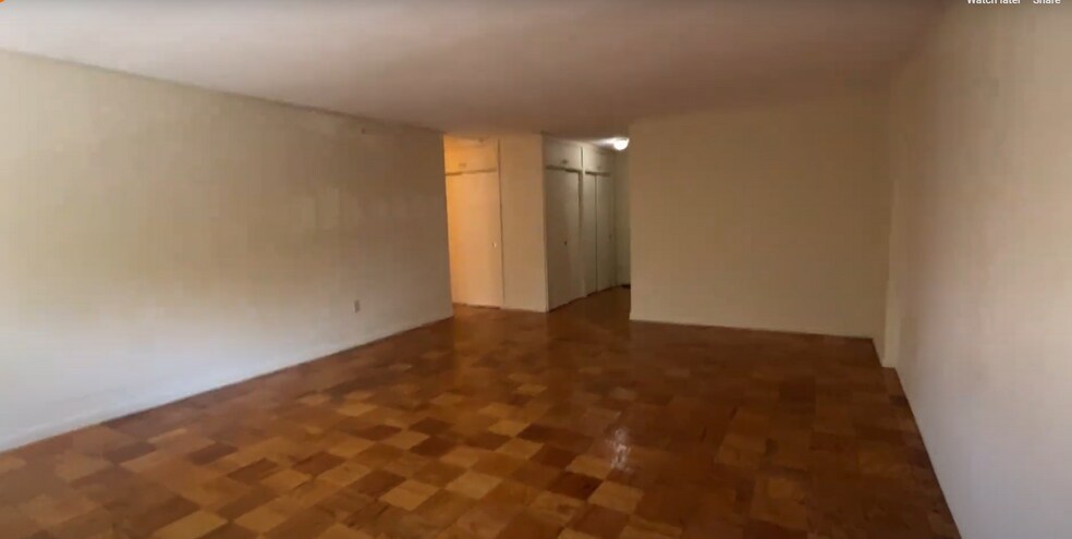 Building Photo - 16 Monmouth Ct