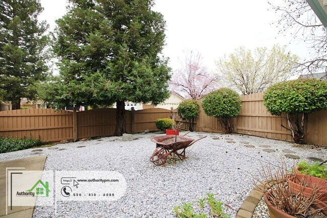 Building Photo - 1720 Capistrano Walk