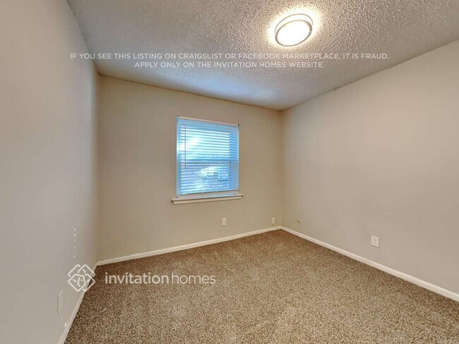 Building Photo - 3325 Hummingbird Ln