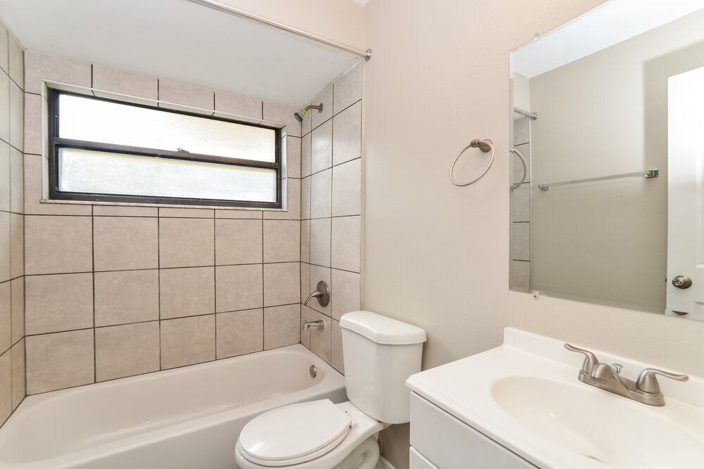 Building Photo - 2928 Dana Ln