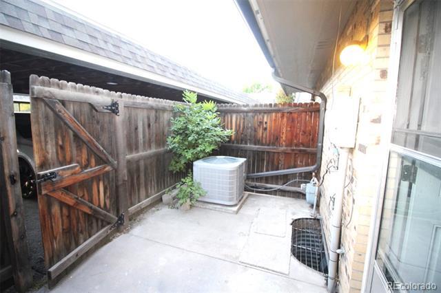 Building Photo - 1486 S Pierson St