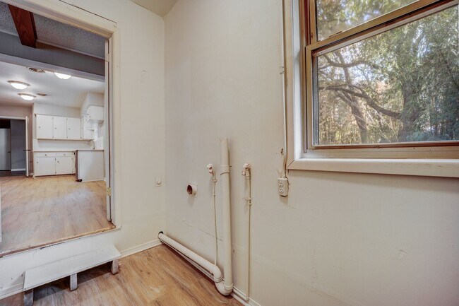 Building Photo - 3521 S 35th St