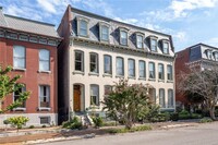 Building Photo - Charming Victorian Lafayette Square town home