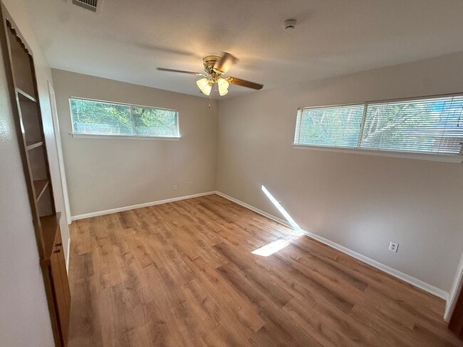 Building Photo - 241 Merribrook Trail