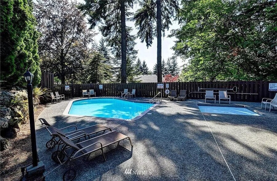 Building Photo - 12736 NE 116th Ln