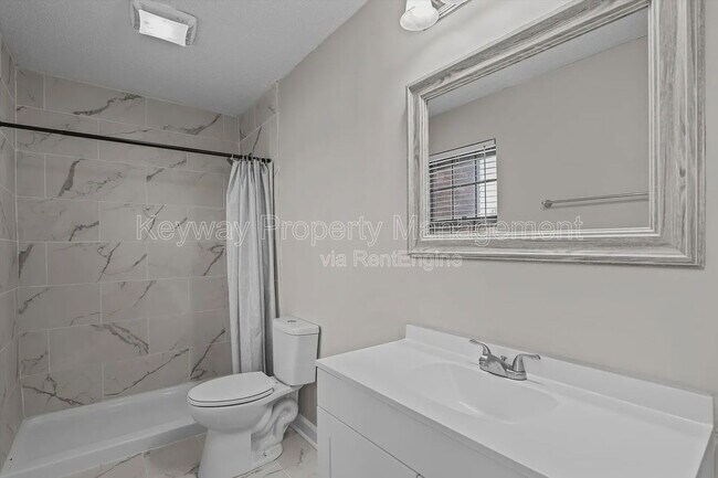 Building Photo - 2918 Arrowhead Dr
