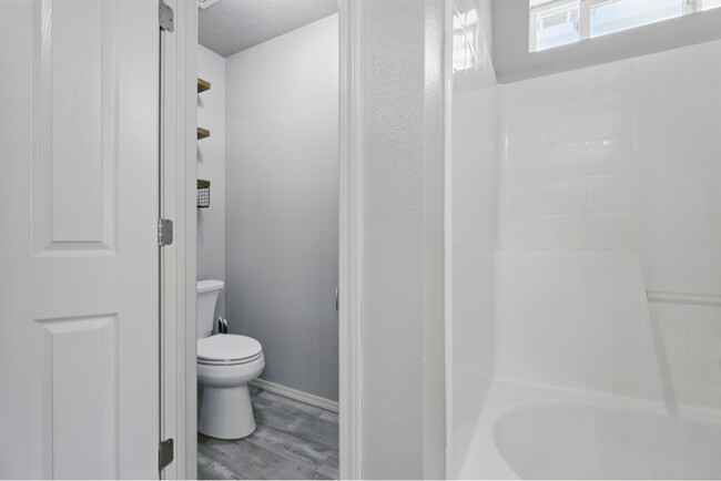 Building Photo - 984 N Star Bright Ln