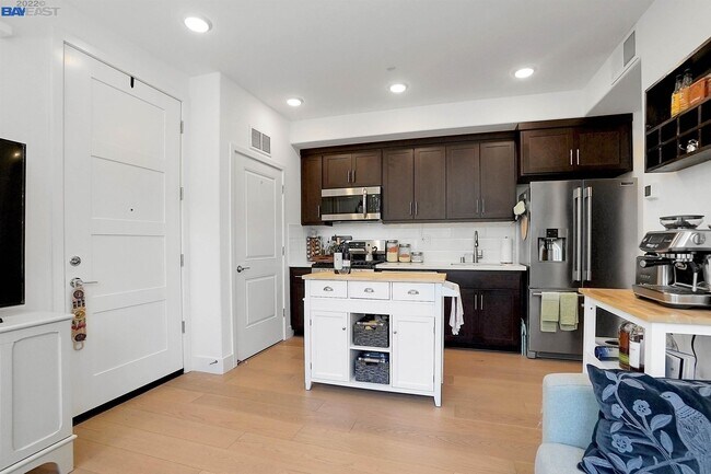 Building Photo - 29438 Urbia Way