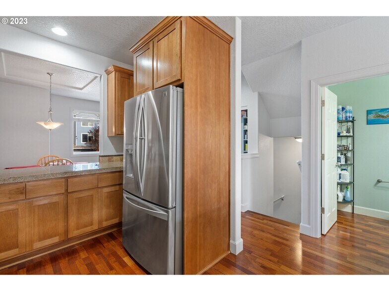 Building Photo - 3509 NE 80th St