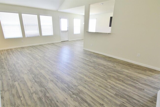 Building Photo - 21 Catalina Ct