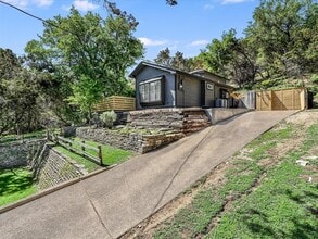 Building Photo - 2712 Geronimo Trail