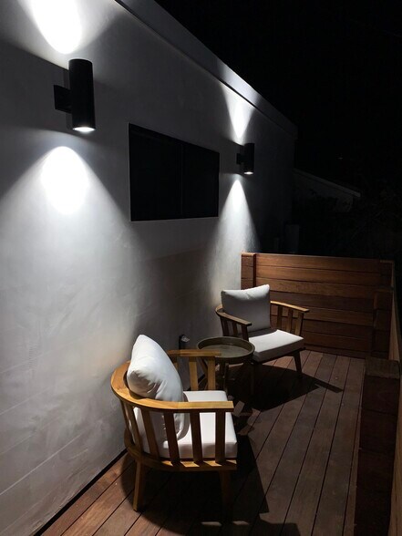 Building Photo - 3527 Greenfield Ave