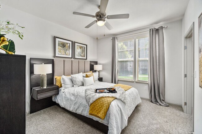 Building Photo - Exclusive Offer: Free Rent, No Fees, $200 ...
