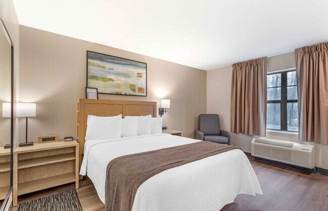 Building Photo - Furnished Studio-Asheville - Tunnel Rd.