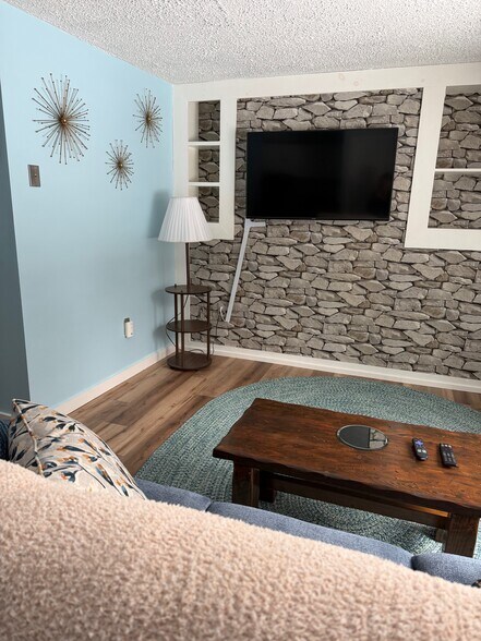 Building Photo - 86 Bragdon Rd