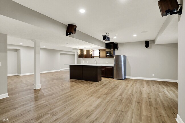 Building Photo - 13720 Akers Dr