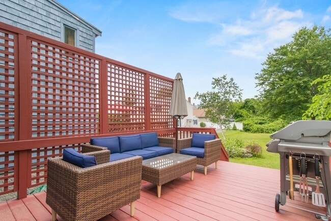 Building Photo - 36 Brookside Ave