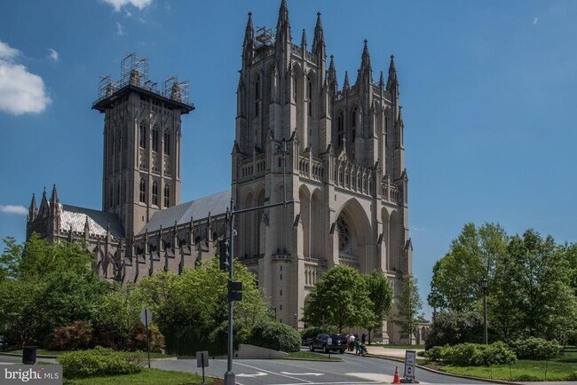 Building Photo - 4201 Cathedral Ave NW