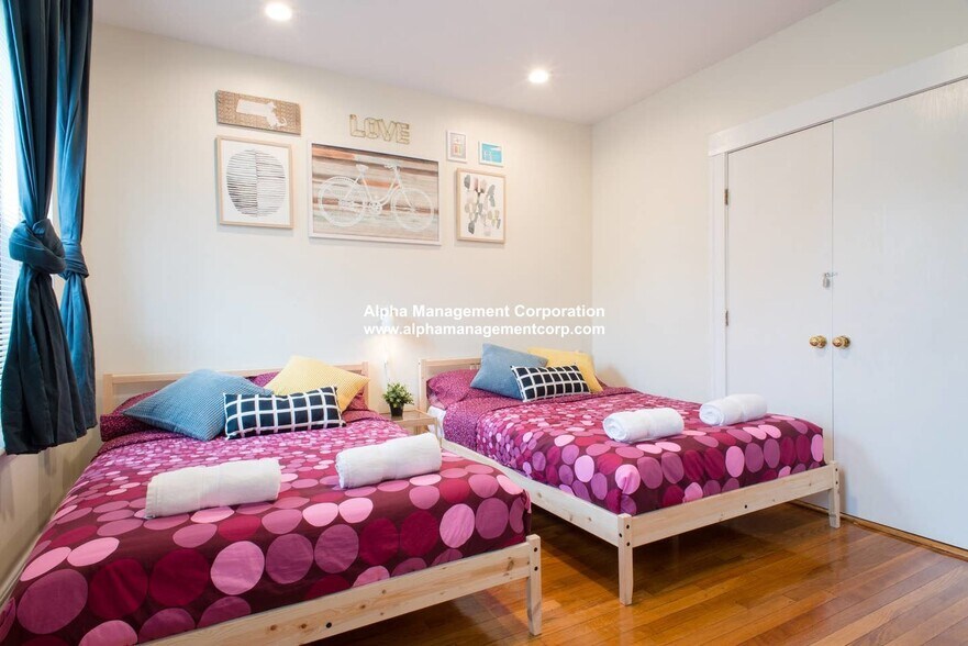 Building Photo - 58 Queensberry St