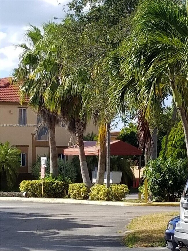 Building Photo - 8394 SW 152nd Ave