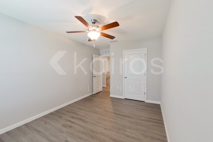 Building Photo - 8602 SW 43rd Ter