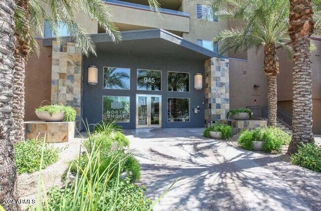Building Photo - 945 E Playa Del Norte Dr