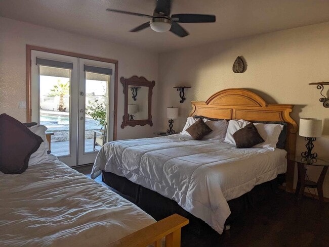 Master Bedroom - 2760 Inverness Dr