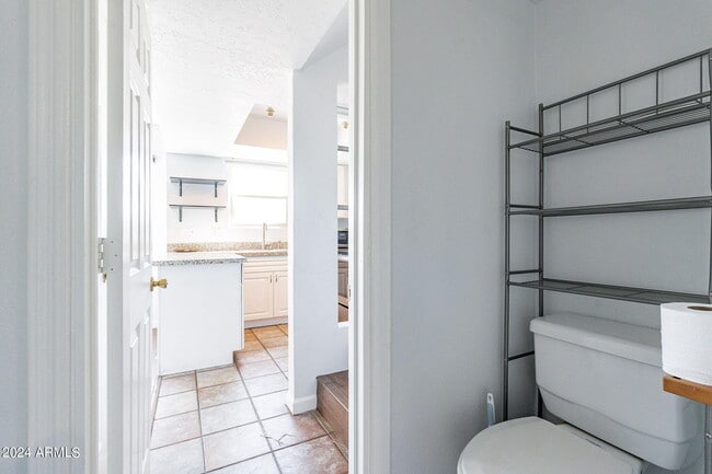 Building Photo - 820 W University Dr