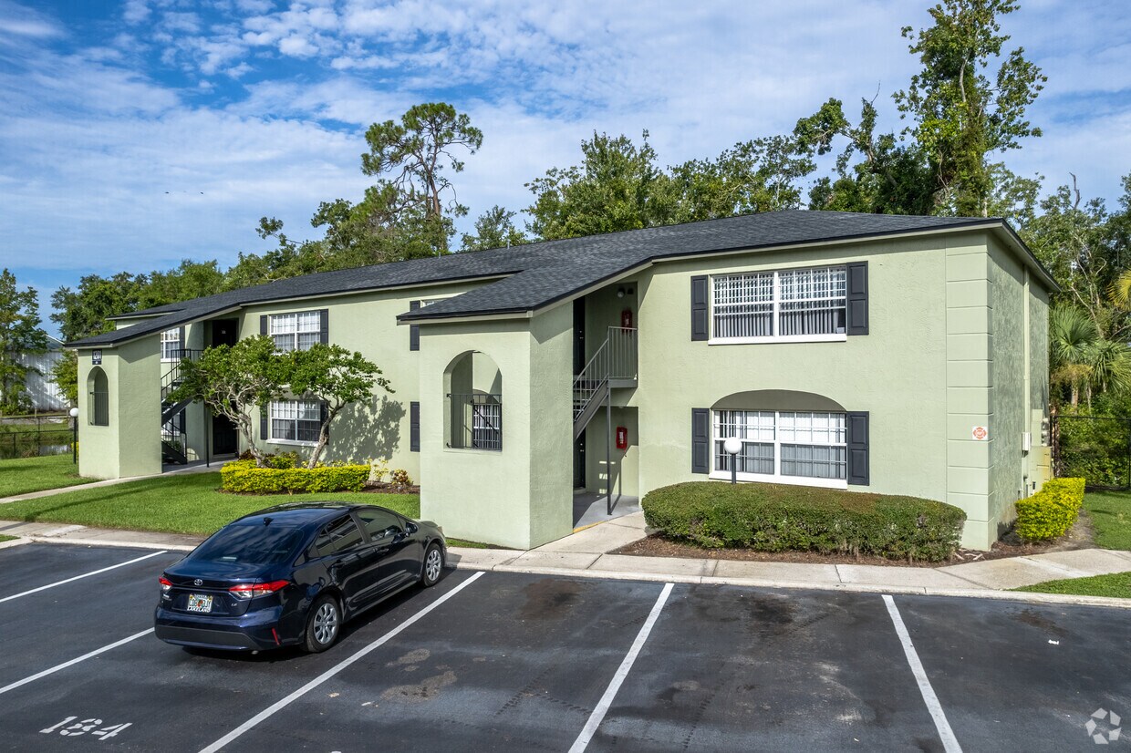 Townsgate Apartments - 1211 Goldfinch Dr Plant City FL 33563 | Apartment  Finder