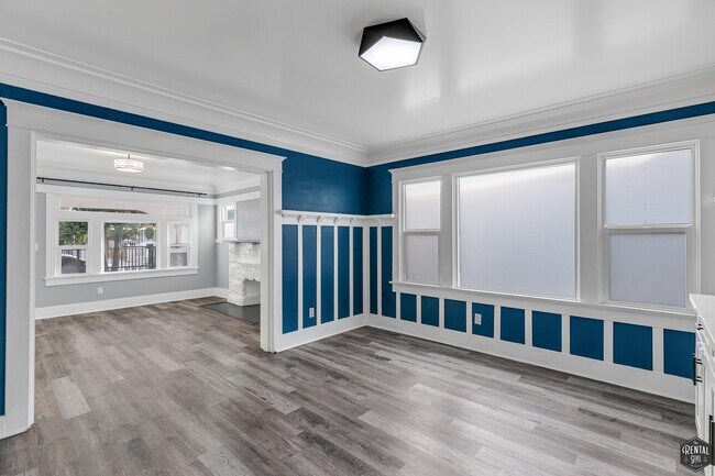 Building Photo - 641 W 43rd St