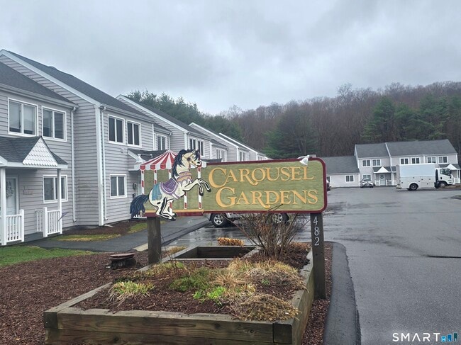 Building Photo - 482 Lake Ave