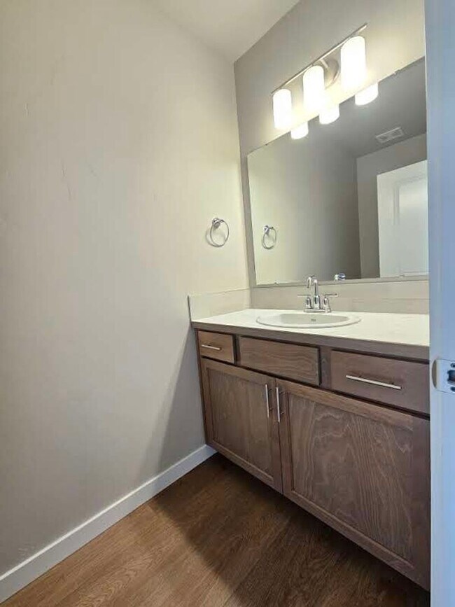 Building Photo - Brand new 3 Bed 2.5 Bath Home- Owyhee Scho...