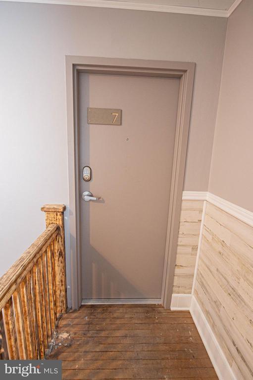 Building Photo - 308 N Division St