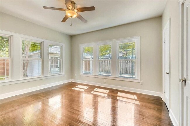 Building Photo - 811 1/2 E 38th St