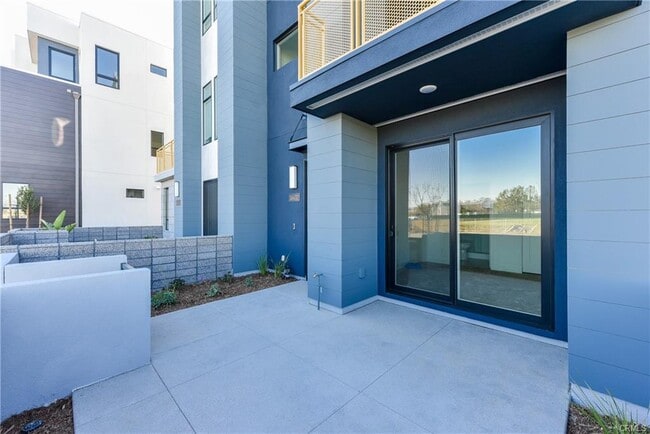 Building Photo - 16432 Compass Ave