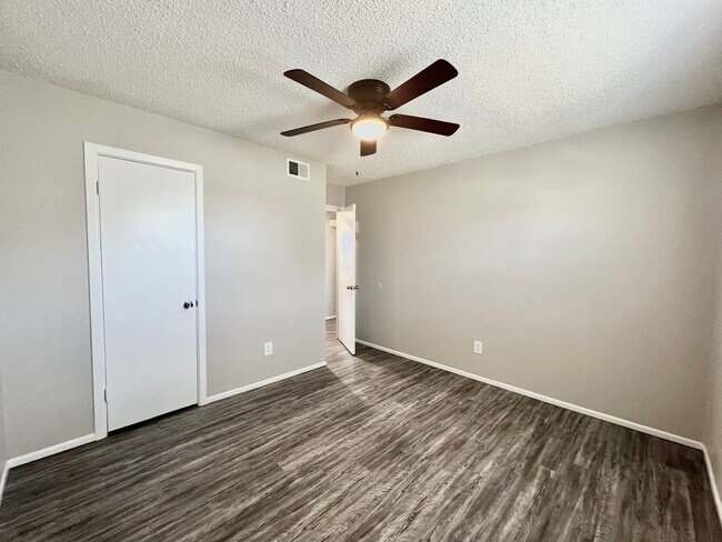 Building Photo - 3110 Salisbury Ave