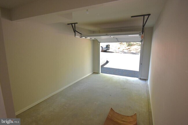 Building Photo - 358 E Nesquehoning St