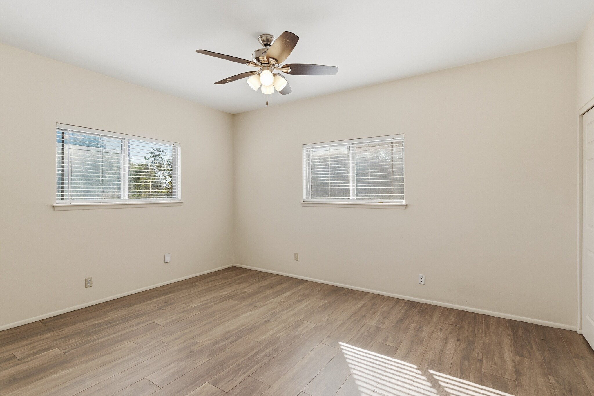 Building Photo - 5922 Moon Dance St