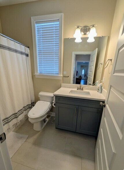 Building Photo - 9538-9513 13th Bay St