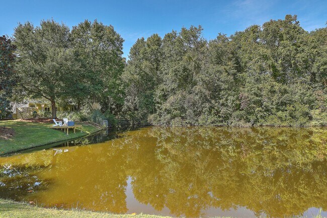 Building Photo - Gorgeous 2 Story Home In Belle Hall!