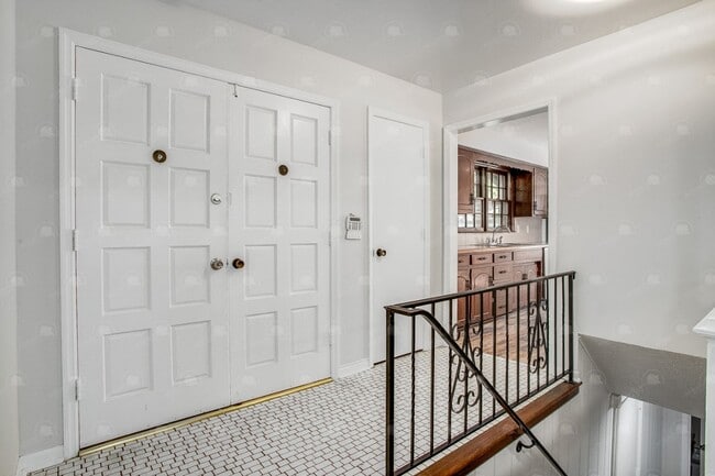 Building Photo - 8435 E 56th Terrace