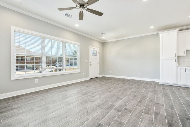 Building Photo - 2036 Downs Way