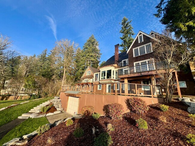 Building Photo - PENDING APPLICATION; Waterfront Apartment on East Bay Drive