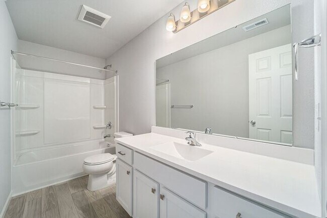 Building Photo - 4447 Pine Creek Dr