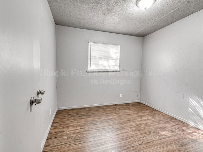 Building Photo - 601 N Wisconsin Ave