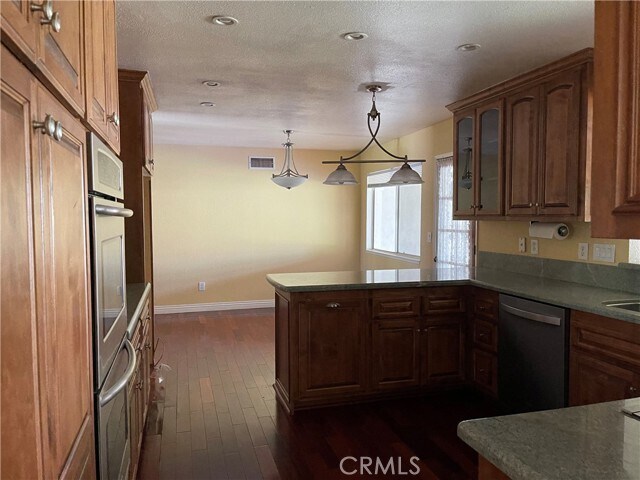 Building Photo - 5991 Keswick Ave