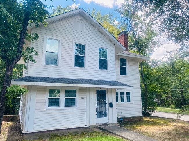 Building Photo - Old Shandon