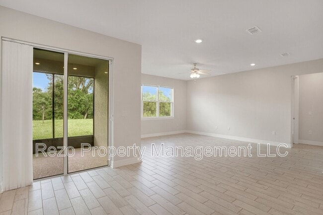 Building Photo - 2132 Live Oak Lake Rd
