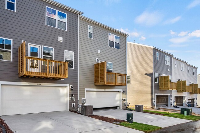 Building Photo - BRAND NEW TOWNHOME Available now, Depot 49...