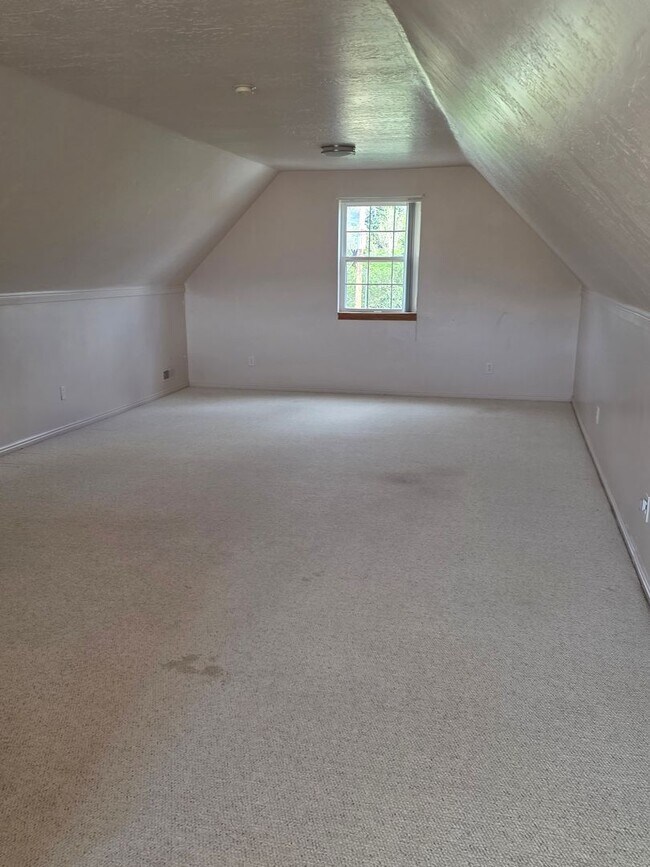 Building Photo - 123 S Rachel Ln